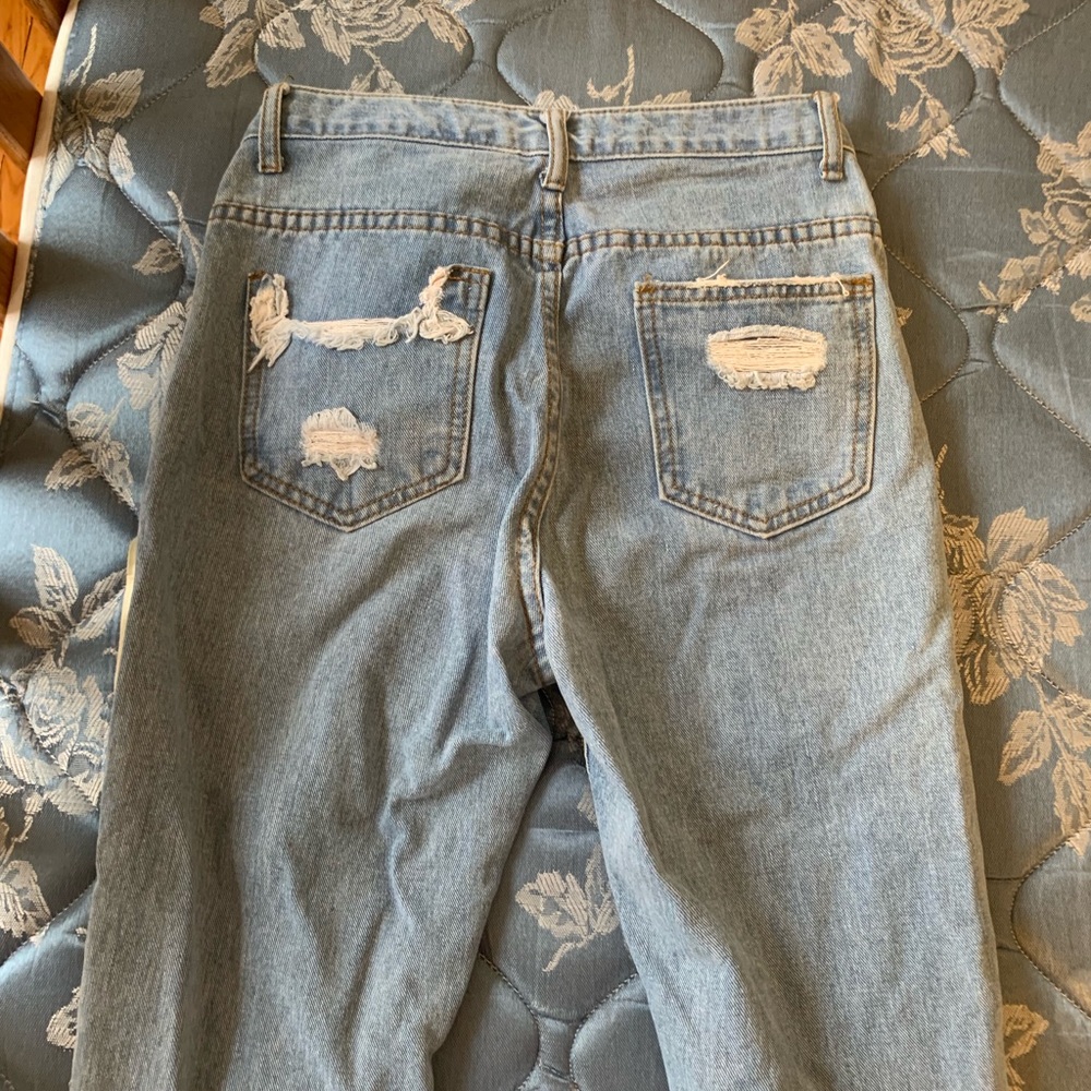 Revolve Ripped Jeans - Picture 3 of 4